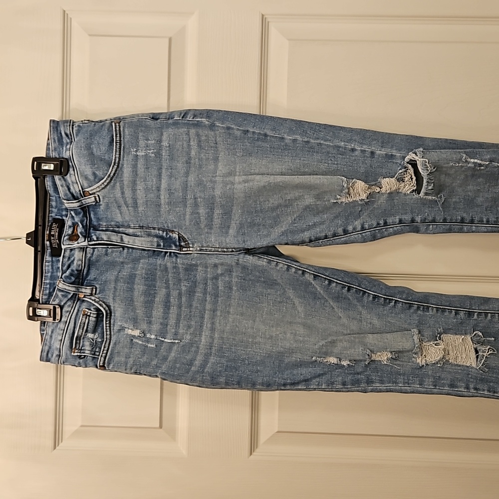 Judy Blue distressed skinny jeans size 13/31